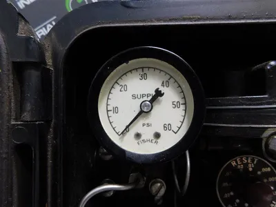 Fisher 4160R Pneumatic Pressure Controller Supply 35 PSI Output 6-30 PSI Used