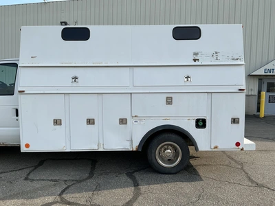 Used 2009 FORD CUTAWAY Cab Chassis trucks Michigan US | Miedema Asset Management Group #1341091