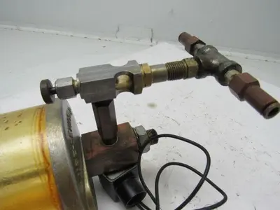 Lube Devices Inc. REF154-26 Gravity Flow Lubricator Reservoir W/120V Solenoid
