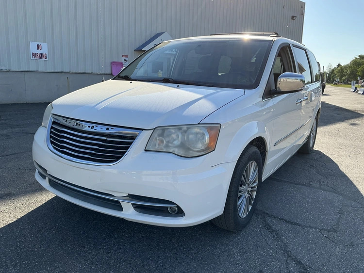 Used 2013 CHRYSLER TOWN & COUNTRY Vans Michigan US | Miedema Asset Management Group #1133308