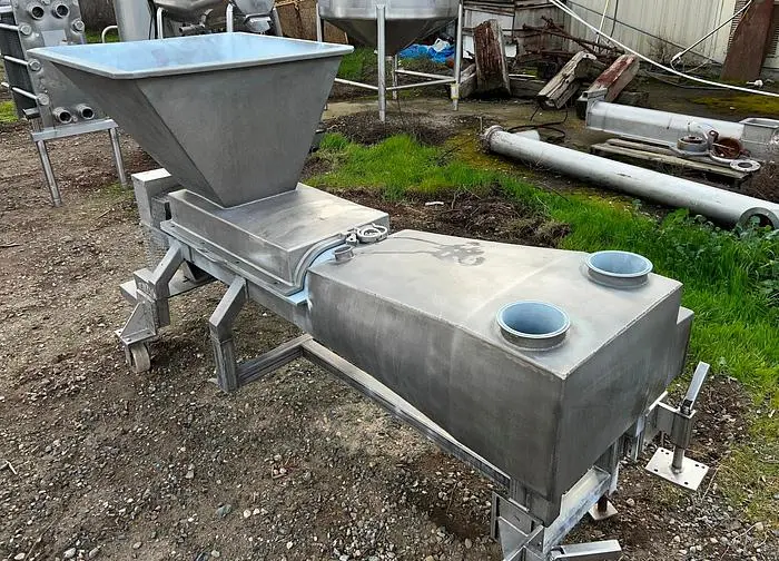 Used STAINLESS STEEL FABRICATION COMPANY 700 Screw Feeders California US | Machinery & Equipment #138735