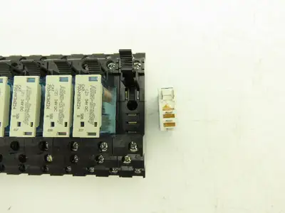 Allen-Bradley 700-HK36Z24 Terminal Block Relay 24V Coil 700-HN 121 Lot of 12