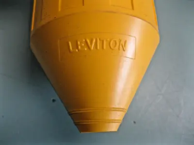 NEW Leviton 7717-CR
