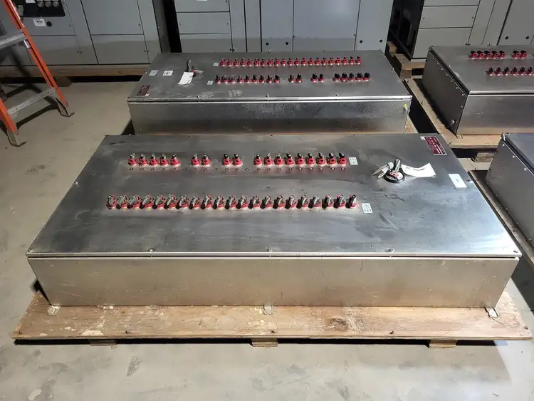 Used APPLETON RQSG132M42T510 Switchgears British Columbia CA | Lenmark #477610