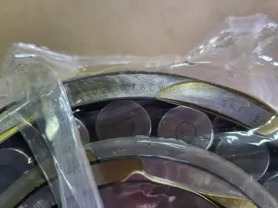NEW SKF 22220 EK