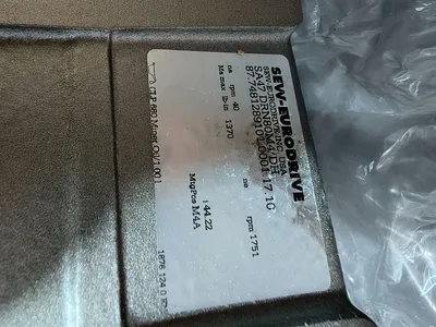 SEW-EURODRIVE SA47 DRN80M4/DH GEAR MOTOR | ESS Industrial Equipment Sales (6)