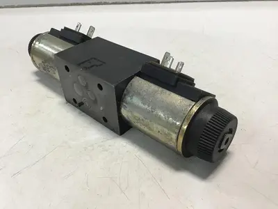 USED VICKERS DG4V3S6CMUHL760EN490
