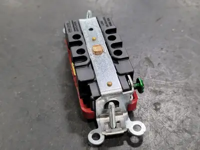 NEW HUBBELL HBL8300HRED