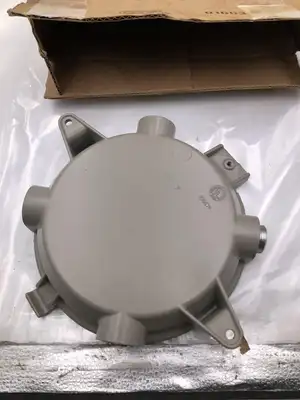 Killark VMX2B 3/4″ Ceiling Mount Splice Box for VM Series Ballast Tanks -NIB
