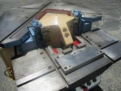 USED AMADA CSW-220