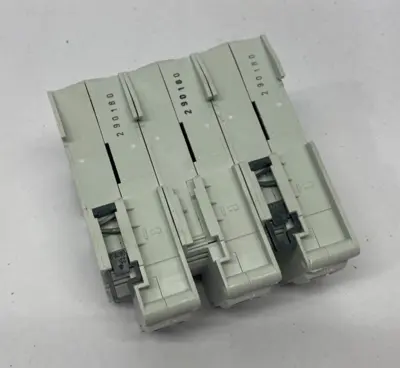 USED RITTAL FUSE HOLDER 3-POLE, UP TO 60A 9345015