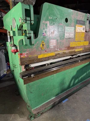 USED 1992 ACCURPRESS 717512