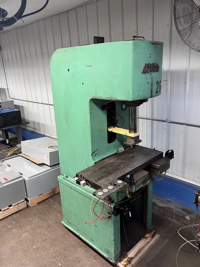 Used _UNKNOWN_ _UNKNOWN_ C-Frame Presses Michigan US | Miedema Asset Management Group #1371733