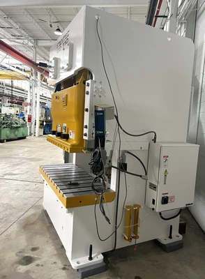 USED 2005 STAMTEC STAMTEC G2-110 PRESS