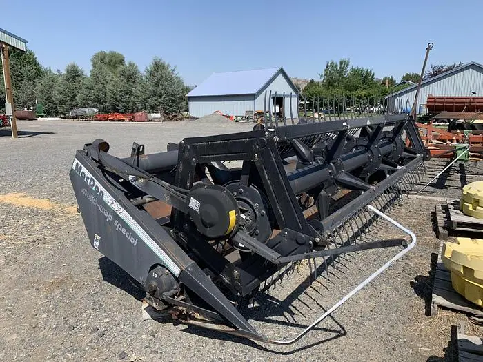 Used 1998 MACDON 942 14' Auger Headers Oregon US | Berry Machinery #910950