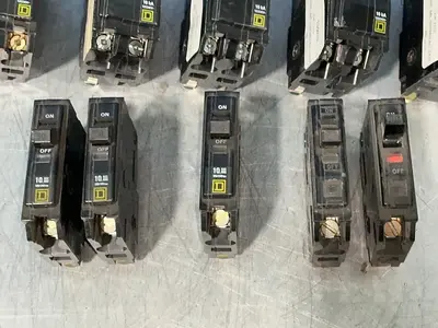 Used SQUARE D _UNKNOWN_ Circuit Breakers Ohio US | HGR 24 #1508127