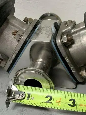 USED 2 ITT SHEROTEC 90PSI STAINLESS STEEL VALVES W/ 2 POSITION MONITORS & 1" SANITARY
