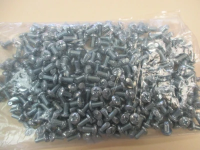 New Philips 10-32X3/8 Zinc Plated Pan Head Machine Screws (QTY 263)