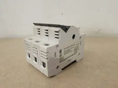 USED ALLEN-BRADLEY 1492-FB3C30