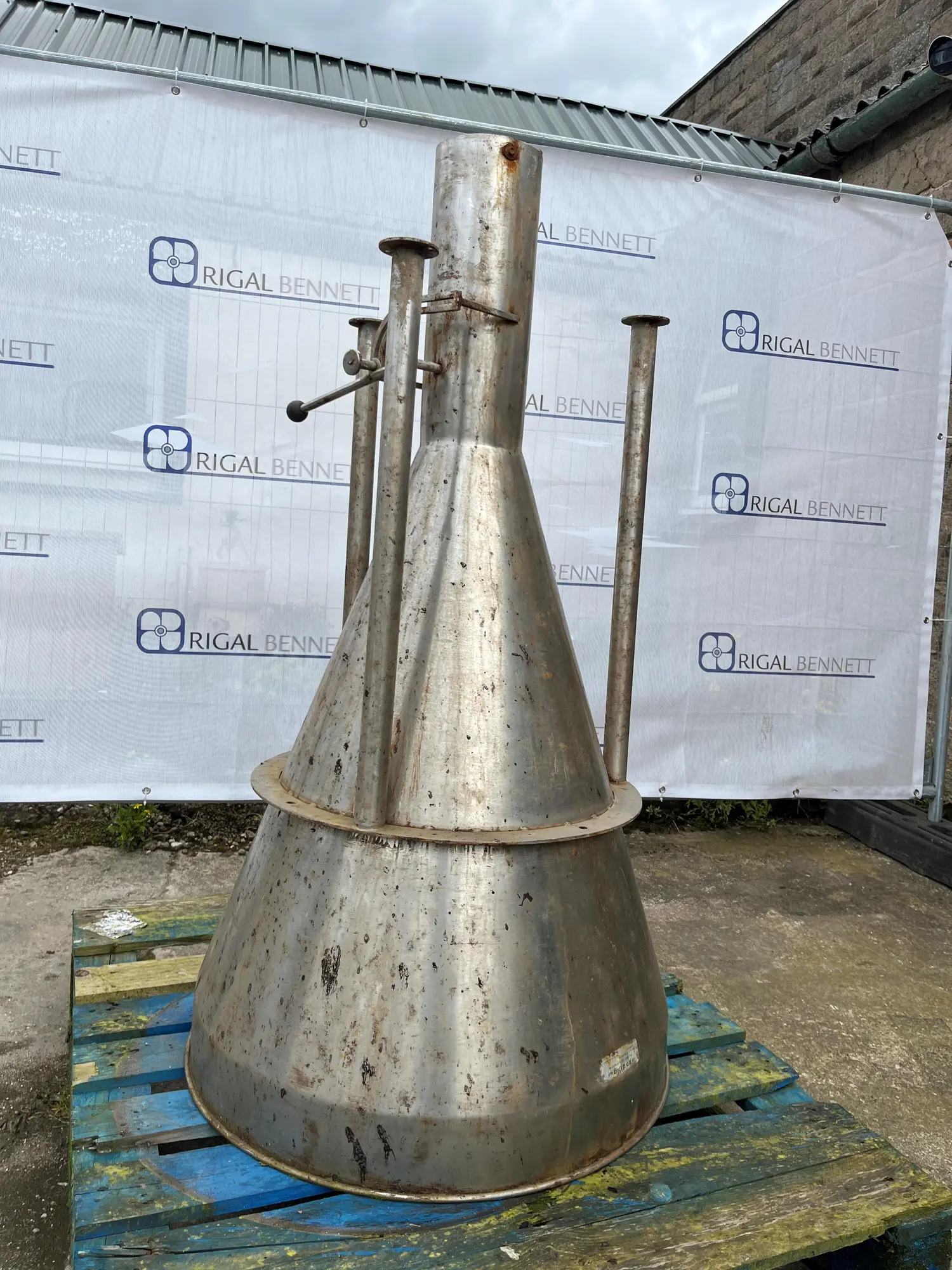 0.5 Cu.M S/S Powder Hopper