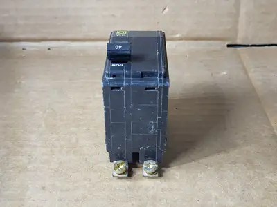 USED SQUARE D QOB240