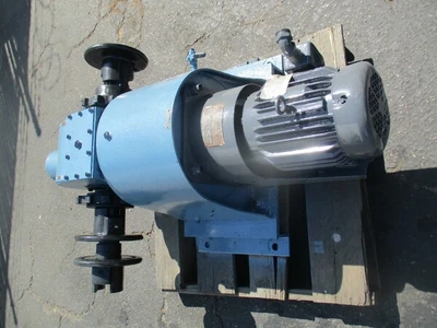 Walker Process Equipment, Falk Enclosed Gear Drive