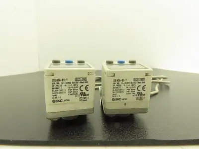 SMC ISE40A-W1-Y Digital Pressure Switch 12-24vdc 0-145psi Lot of 2