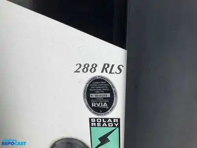 USED 2018 FOREST RIVER VIBE 288RLS