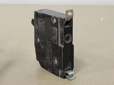 USED SQUARE D QOB130