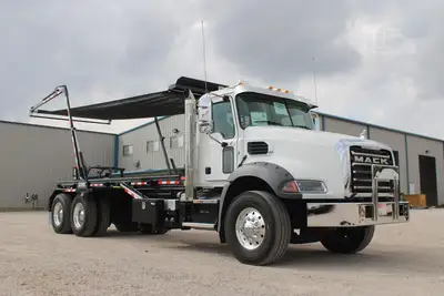 New | in-Stock 2026 MACK GRANITE 64BR Rolloff Trucks Texas US | Roll Off Truck World #1491911
