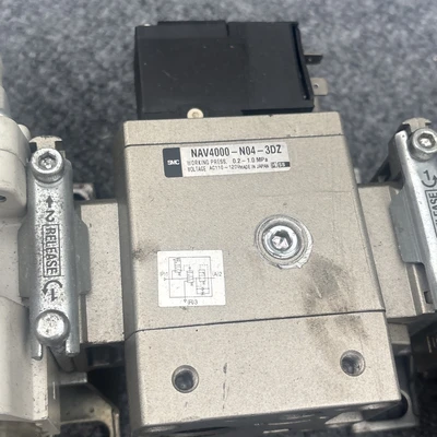 Used SMC AW40-N04E-2Z-B Air Pressure Regulators California US | Davliegogo LLC #1706207