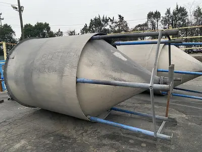 Used USED 3000 GALLON FIBERGLASS CONE BOTTOM TANKS _UNKNOWN_ Dish & Cone Bottom Tanks North Carolina US | DH Griffin Used Equipment #1383800