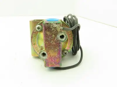 Honeywell Skinner V69L1000 Solenoid Valve 3-Way NC/NO 24VDC 5 PSI 1/4" NPT