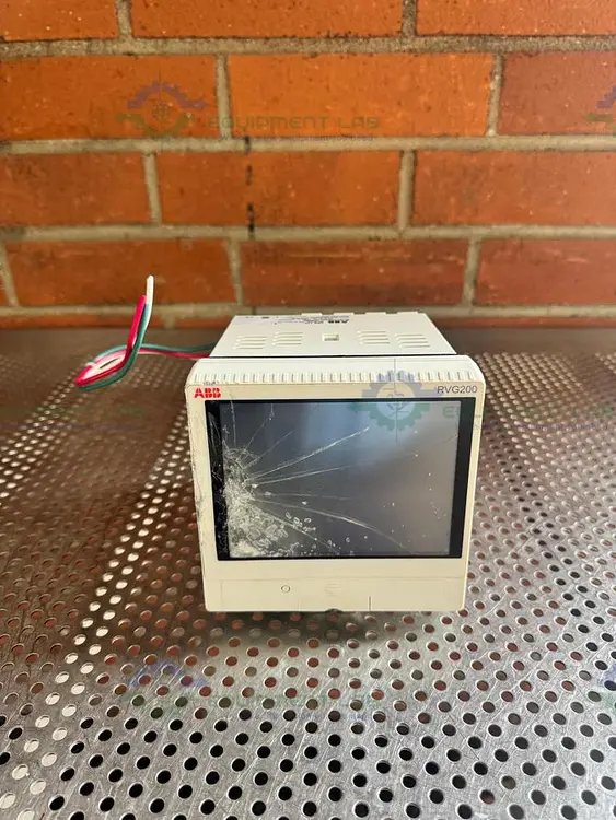 Used ABB SCREENMASTER RVG200 TOUCHSCREEN PAPERLESS RECORDER Electronics & Components California US | Equipment Lab #1424383