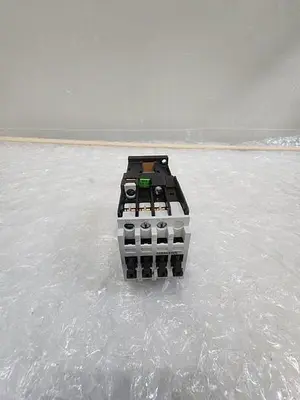 SIEMENS 3TF30 00-0BB4 MOTOR STARTER