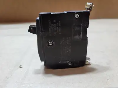 Used SQUARE D QOB115 Switchgears British Columbia CA | Lenmark #1486891