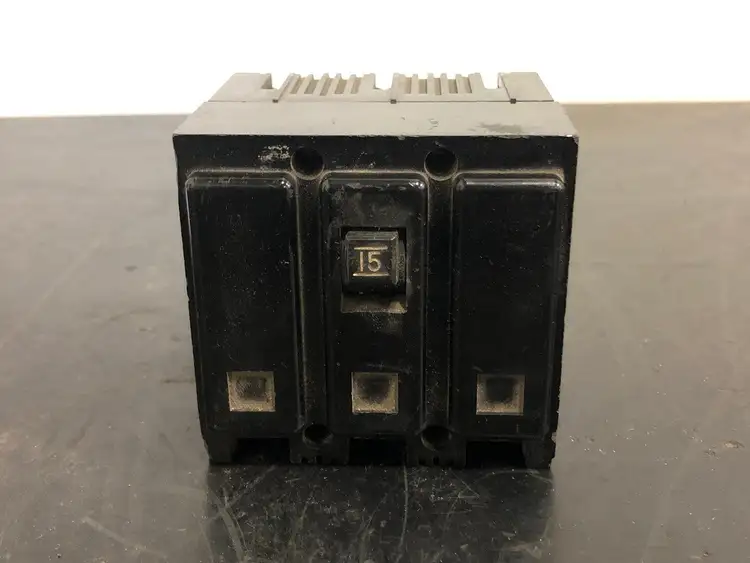 Used WESTINGHOUSE QNP3015 Switchgears British Columbia CA | Lenmark #242770