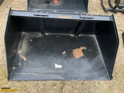 New Tomahawk 60” snow/mulch skid steer bucket, welded on high carbon cutting edge, skid steer...