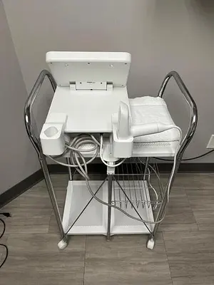 Used 2015 VENUS CONCEPTS VENUS VIVA RF FRACTIONAL SKIN RESURFACING & ELECTRO MAGNETIC FIELDS WRINKLE REDUCTION Medical Equipment - Other Minnesota US | Midwest Medical #1467840