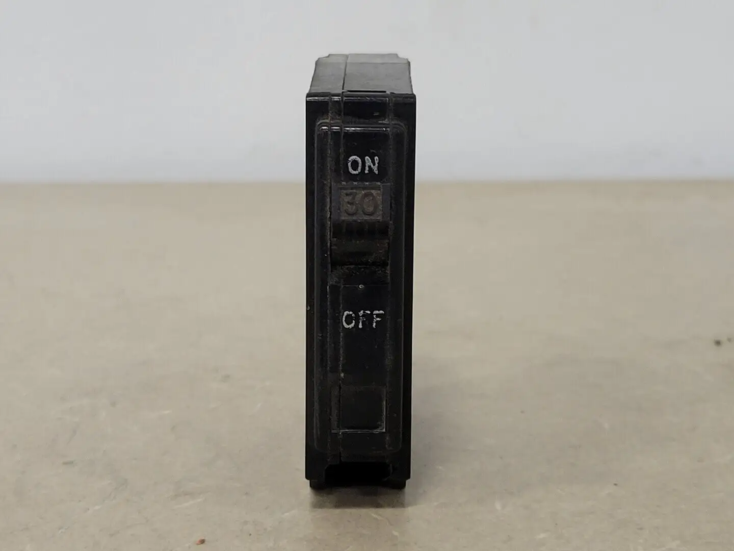USED SQUARE D QO130