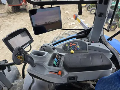 Used 2012 NEW HOLLAND T7.250 Agricultural Tractors Idaho US | Berry Machinery #910897