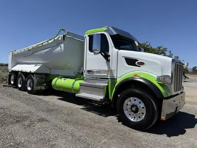 USED 2020 PETERBILT 567