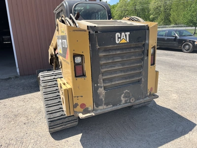 USED 2015 CAT 277D