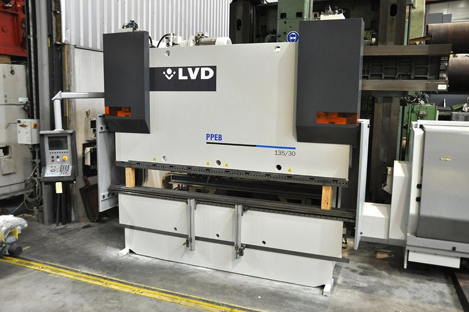 USED LVD PPEB 135 TON X 3100 MM CNC
