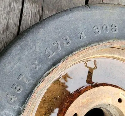 USED MONARCH FORKLIFT TIRES & RIMS