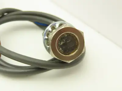 Omron E2E-X3D1-N Proximity Sensor 12-24vDC NO Lot of 17