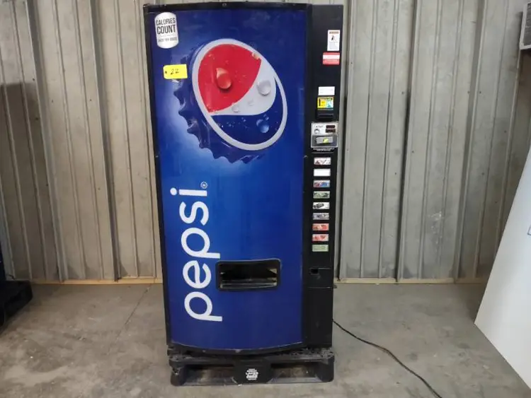 Used _UNKNOWN_ _UNKNOWN_ Vending Machines Minnesota US | K-BID 5 #181245