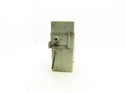 Showa LCB-4111C Lubricator Pump 0.1 L/min  1.2 Mpa 100VAC 2L Tank