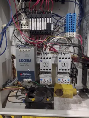 PRESS CONTROL ELECTRIC PANEL WITH BALDOR VARIABLE SPEED DRIVE & ALLEN BRADLEY MICRO LOGIX 1500 CONTROL PLC : YOBRO 25099