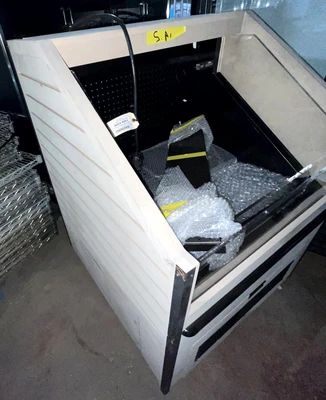 72-0460 JSI RF-RBS033S-DC-310-C Slanted Produce Case